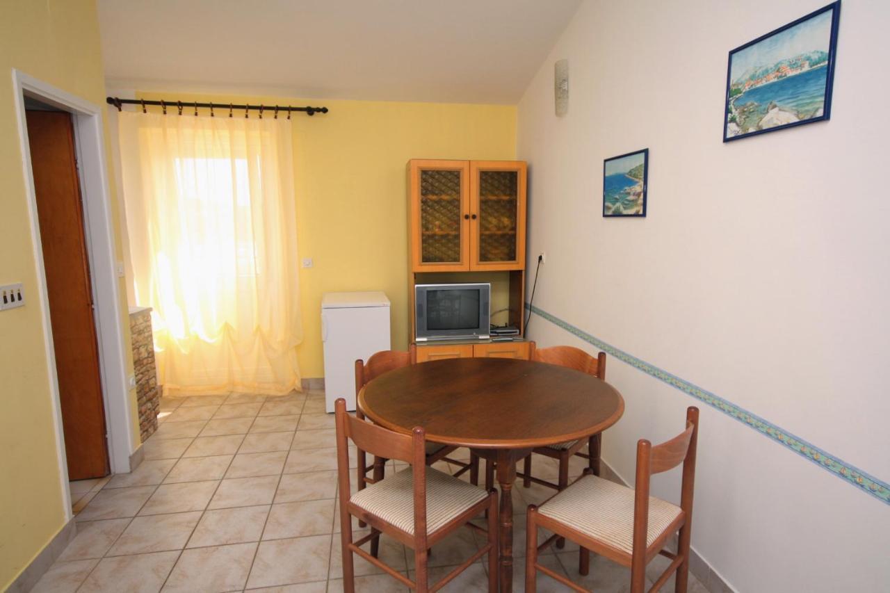 Apartments By The Sea Jezera, Murter - 5063 Kültér fotó